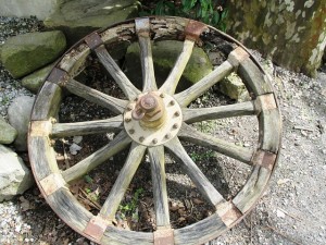 wagon-wheel-334076_640